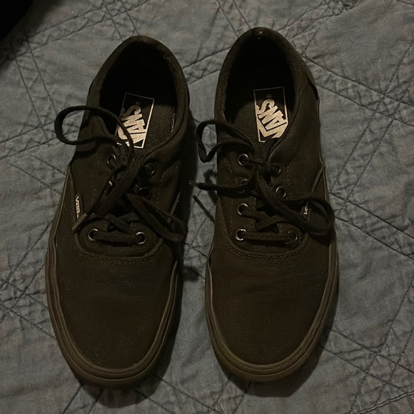 Vans Shoes - Black classic VANS